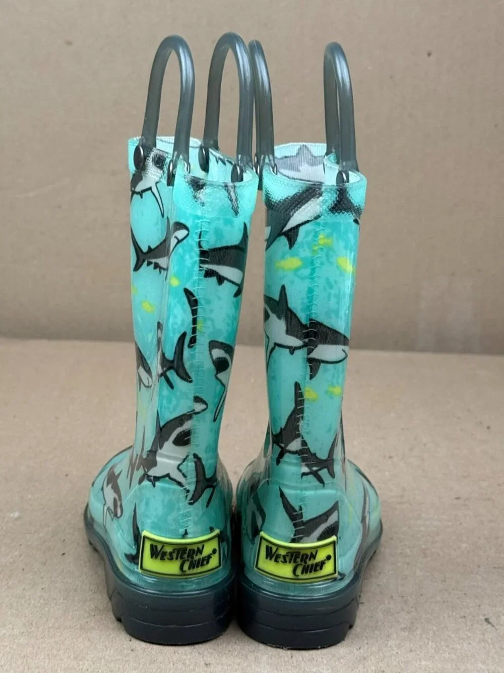 Western Chief Boys Shark Light In Heels Size 7 Green Pull-On Waterproof